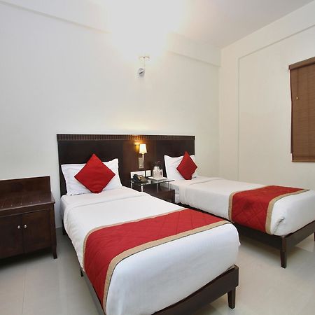 Oyo 435 Hotel Amshi International Bangalore Buitenkant foto
