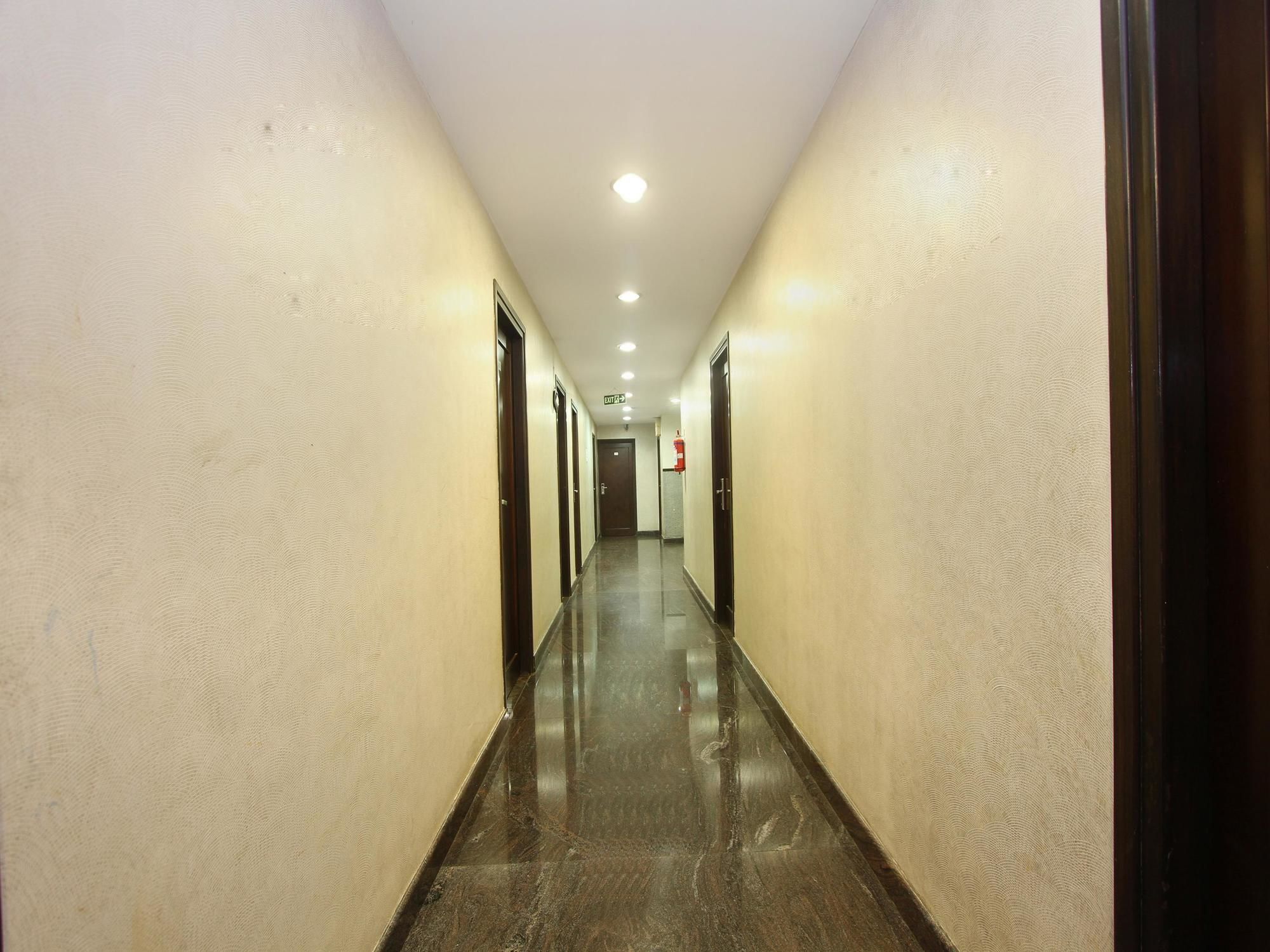 Oyo 435 Hotel Amshi International Bangalore Buitenkant foto