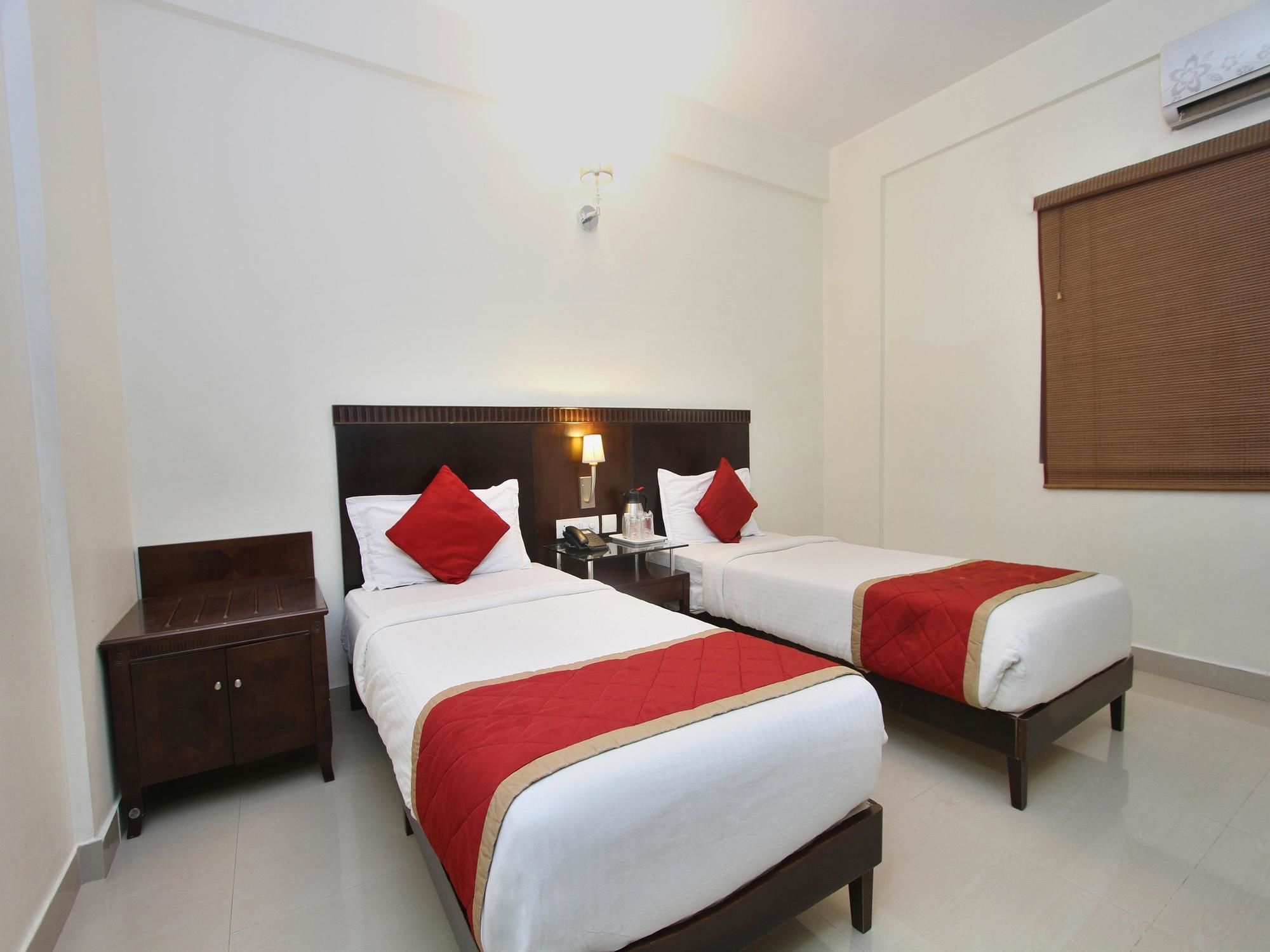 Oyo 435 Hotel Amshi International Bangalore Buitenkant foto