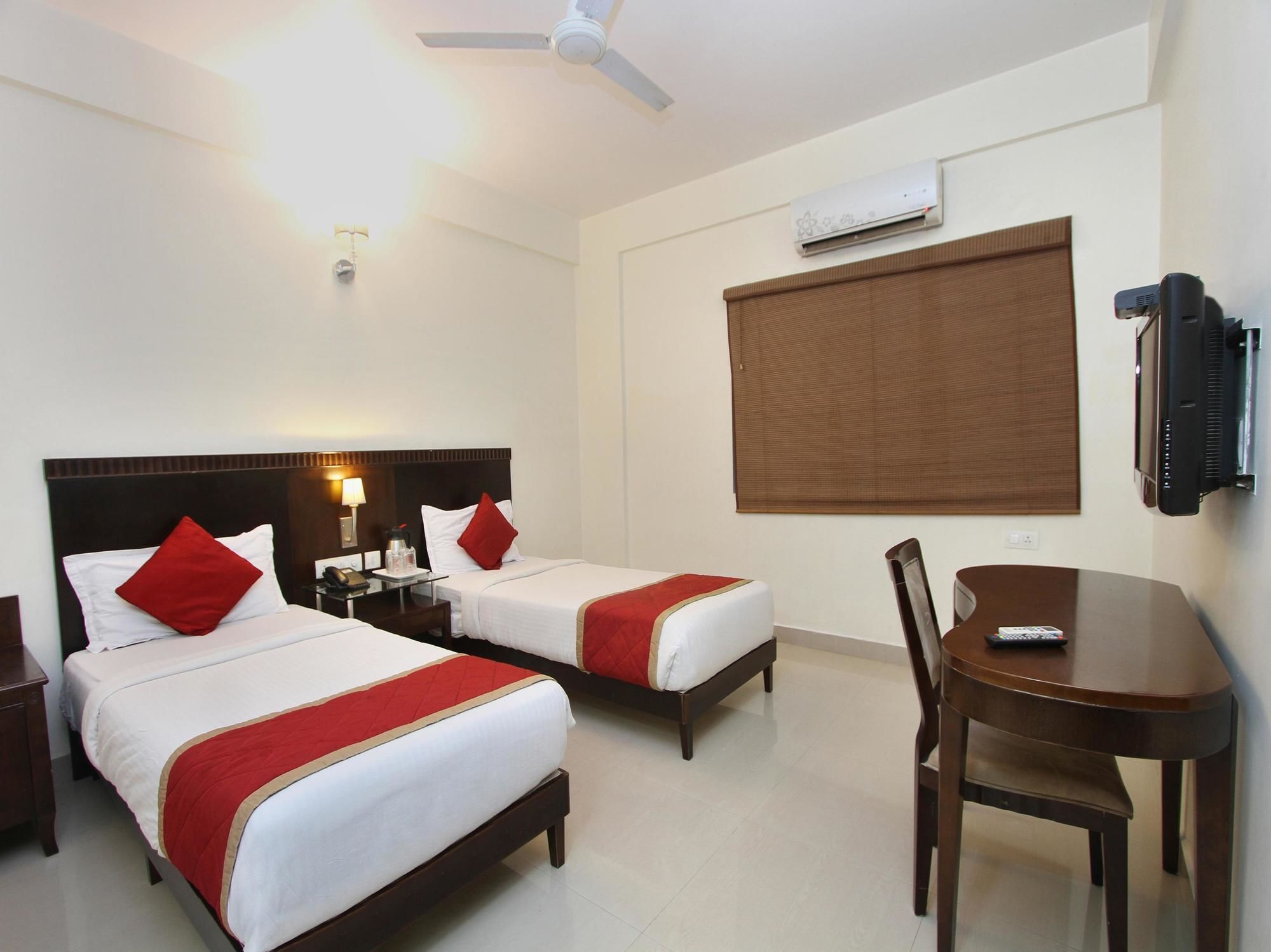 Oyo 435 Hotel Amshi International Bangalore Buitenkant foto