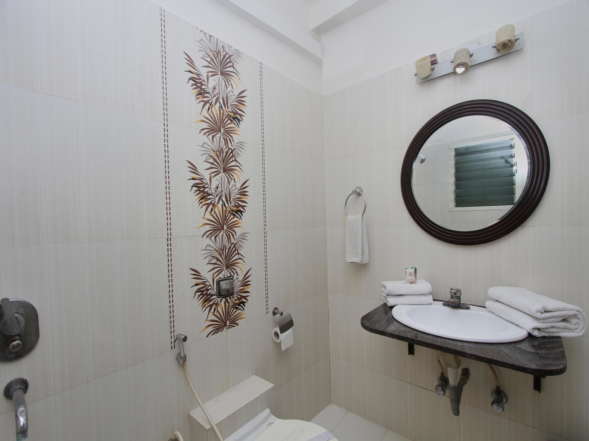Oyo 435 Hotel Amshi International Bangalore Buitenkant foto